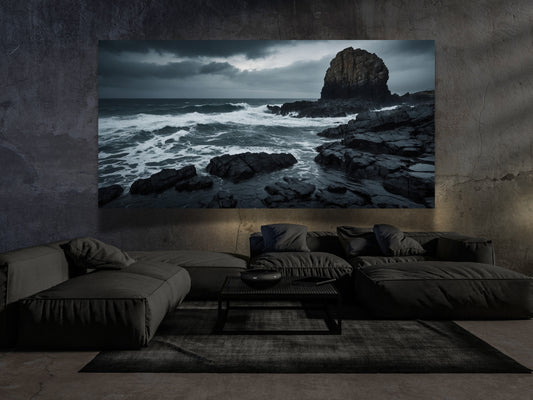 Dramatische Dark Fantasy Küstenlandschaft als Wandkunst im minimalistischen Wohnraum