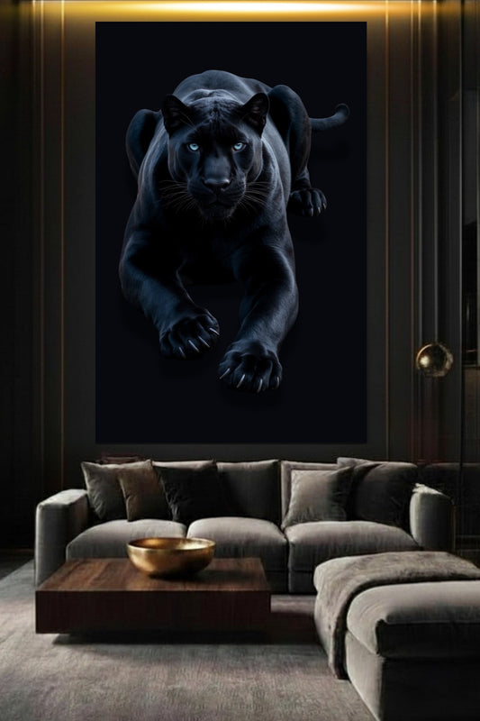 Schwarzer Panther in entspannter Haltung als Poster im Wohnzimmer über einem Sofa an dunkler Wand