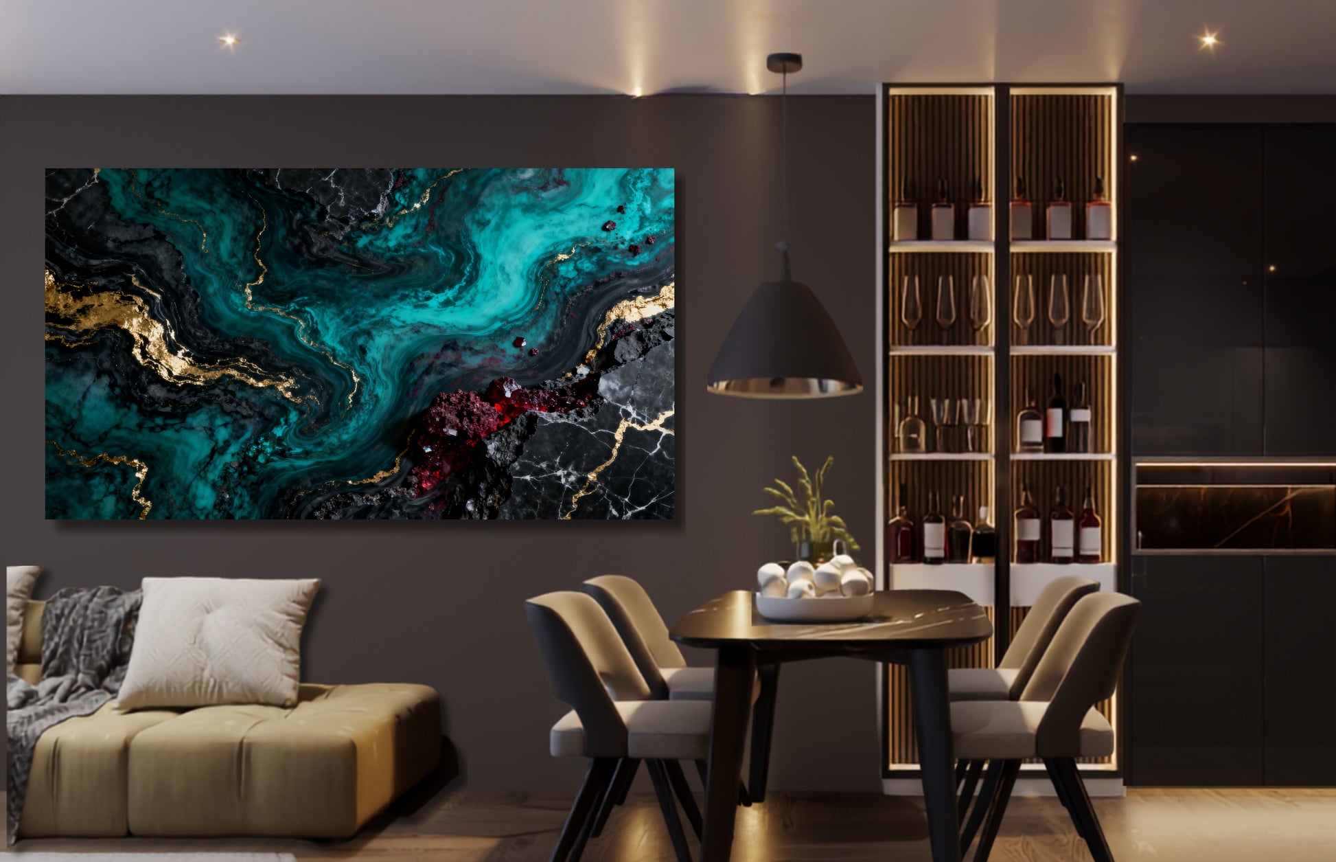 Leinwand mit abstrakter Marmorstruktur in Petrol, Schwarz, Gold und tiefem Rot als ausdrucksstarke Wandkunst in einem eleganten Ess- und Wohnbereich mit dunklem Interieur.