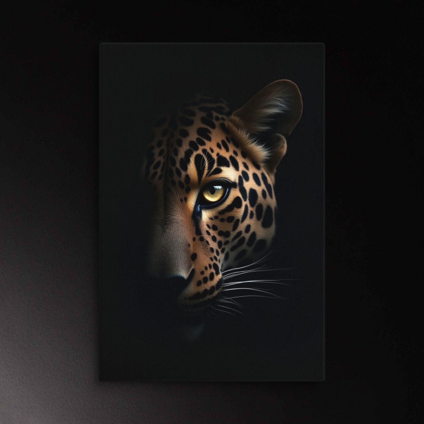 Jaguar halb im Schatten mit leuchtendem Auge als Leinwand 40x60 Zoll in intensiver Lichtstimmung