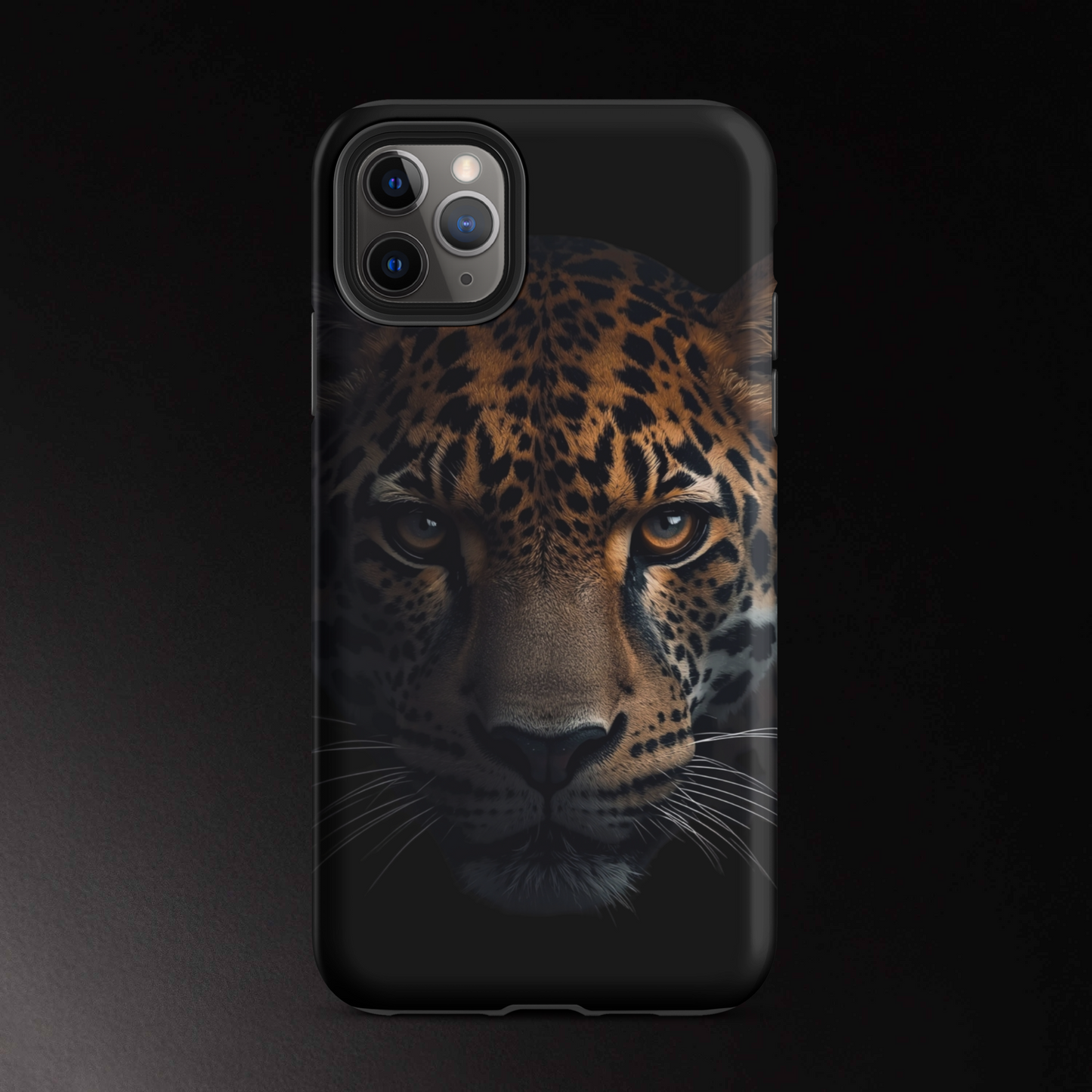 Jaguar Handyhülle iPhone 11 Pro Max Matte mit dunklem Design und ausdrucksstarkem Jaguarmotiv