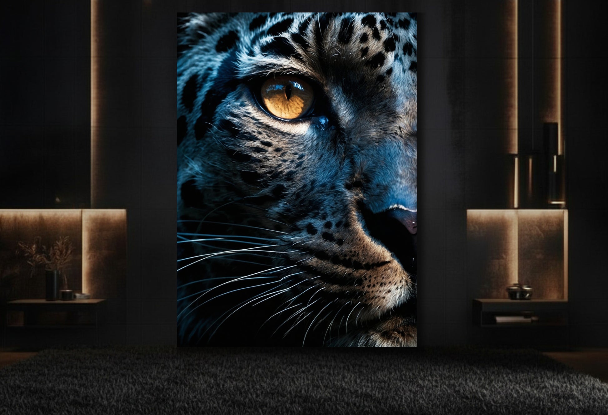 Jaguar in Nahaufnahme als Wandkunst auf Leinwand in elegantem Lounge Bereich mit warmem Licht und dunkler Raumgestaltung