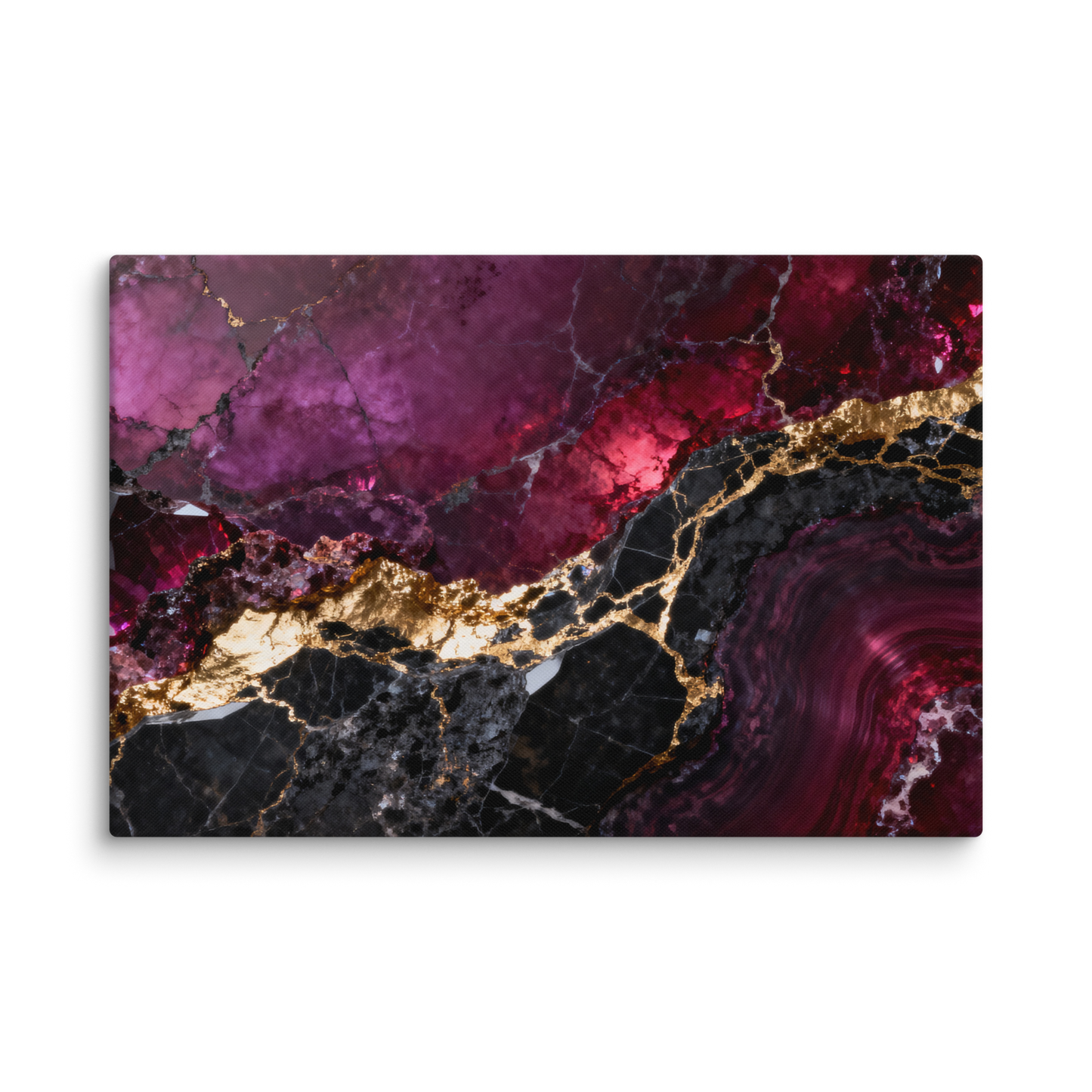 Leinwand Wandkunst in Rubinrot, Schwarz und Gold mit abstrakter Marmorstruktur und fließenden goldenen Akzenten als Freisteller der 32x48 Zoll Variante.