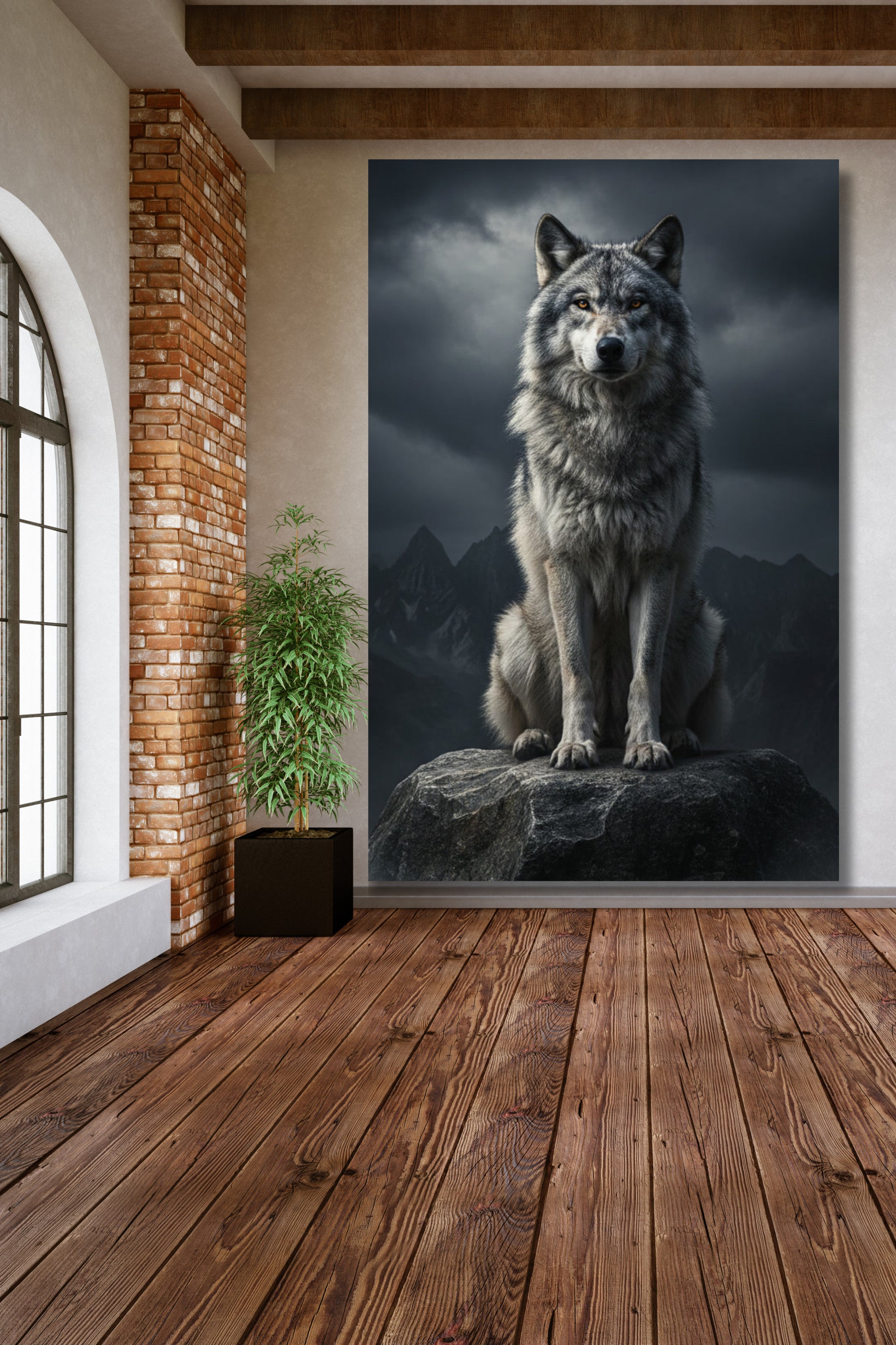 Leinwand eines Wolfes auf einem Felsen im Nebel an einer weißen Wand über einem Holzfußboden im Flurbereich