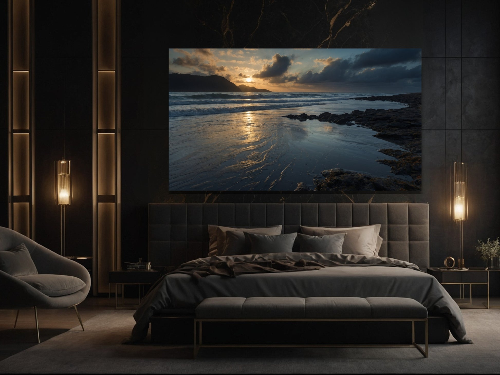 Poster mit ruhiger Meereslandschaft und Sonnenlicht auf dem Wasser über Bett in modernem Schlafzimmer mit eleganter Atmosphäre