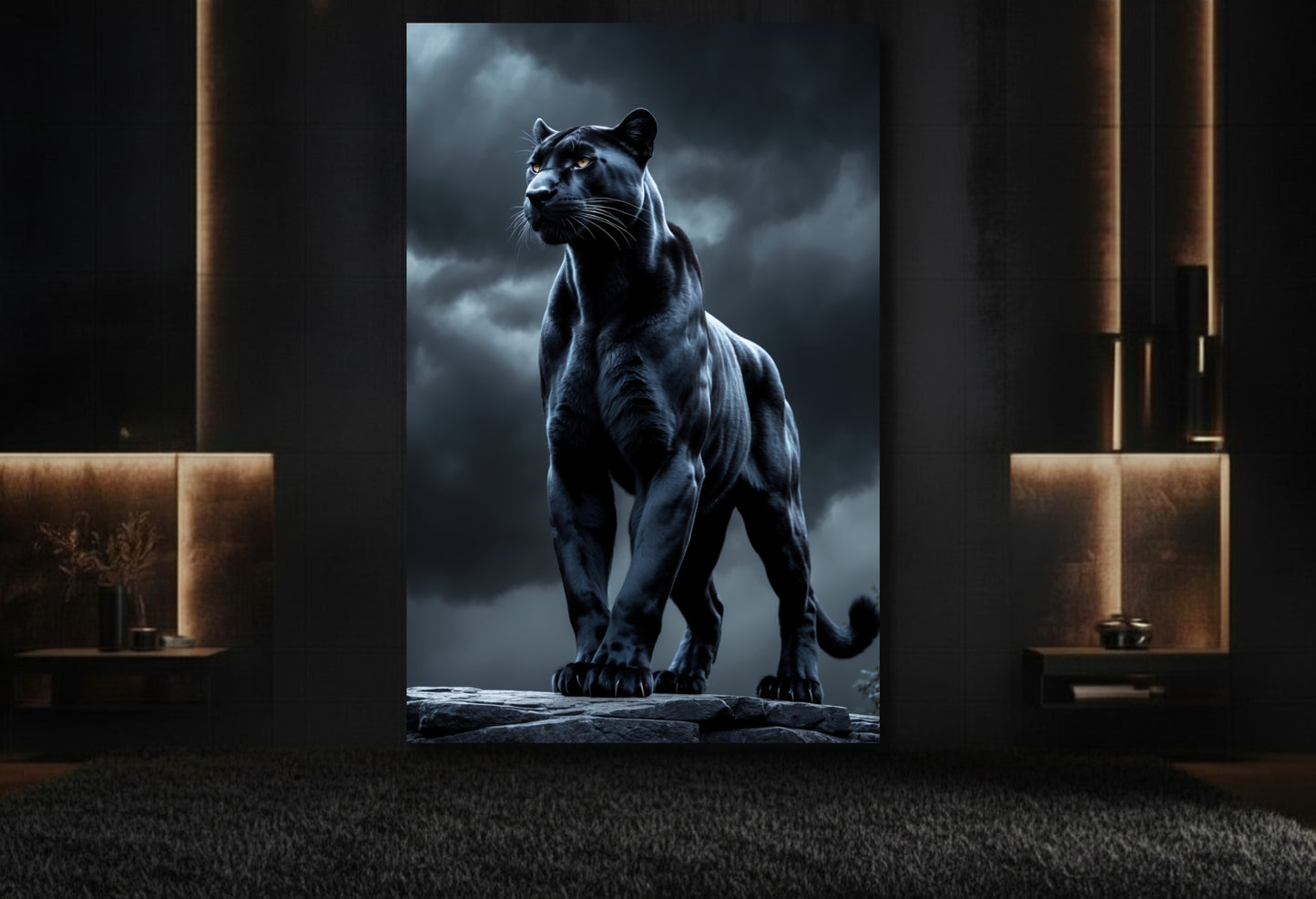 Panther Wandkunst als Leinwandbild  in elegantem Lounge Bereich mit dunkler Wand und Goldakzenten.