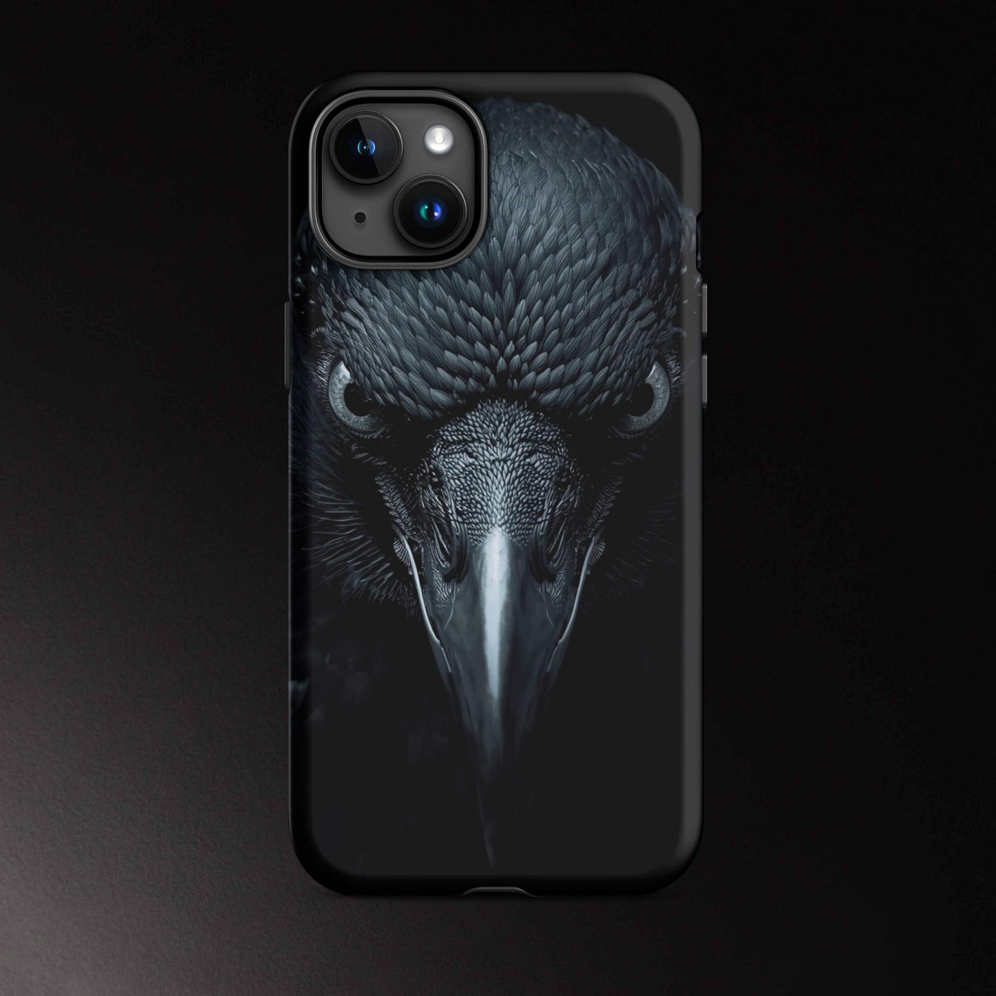 Raben Handyhülle iPhone 15 Plus mit starkem visuellen Fokus