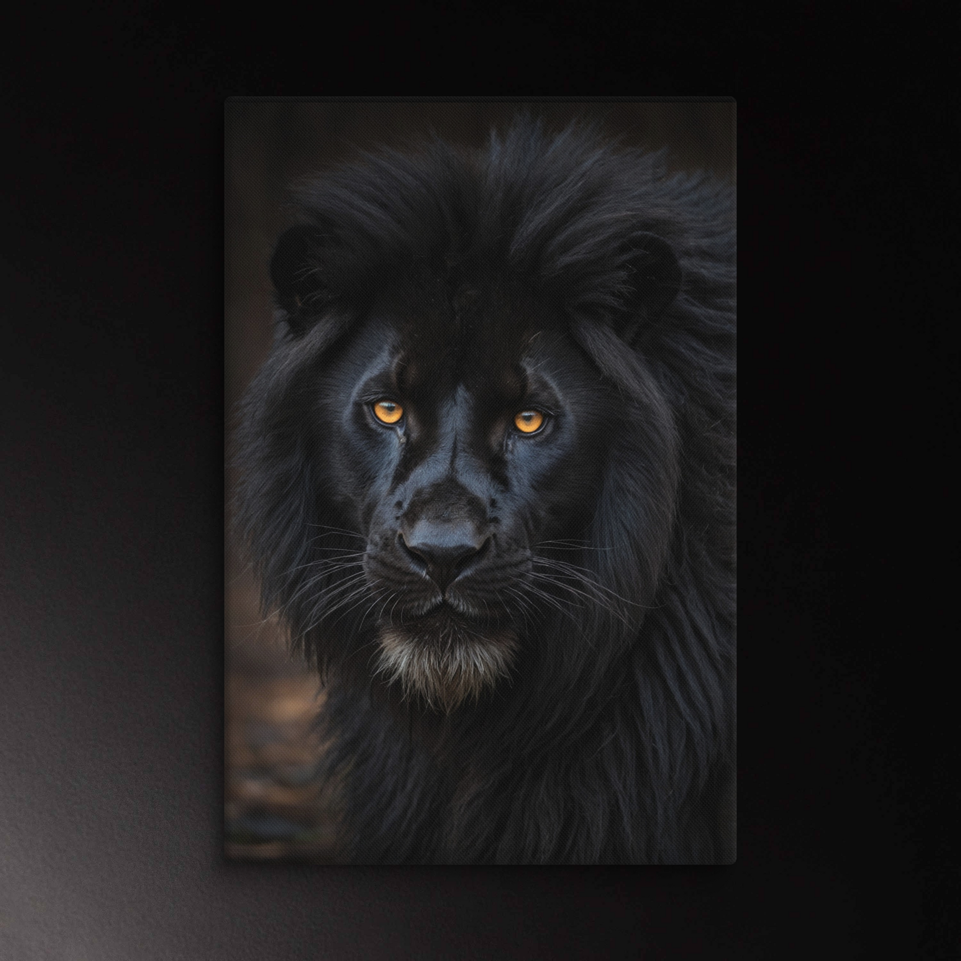 Schwarzer Löwe mit goldenen Augen als Wandkunst auf Leinwand 40x60 Zoll mit intensiver Blickwirkung und dunkler Farbkomposition