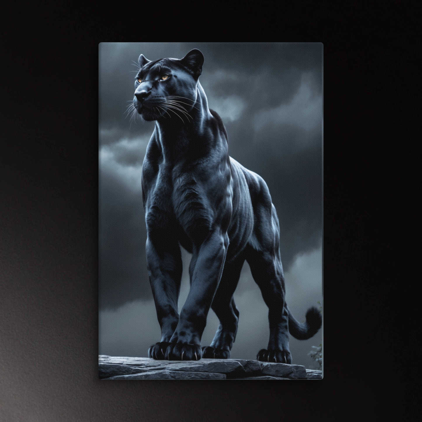 Schwarzer Panther Leinwand unter dramatischen Wolken im Großformat