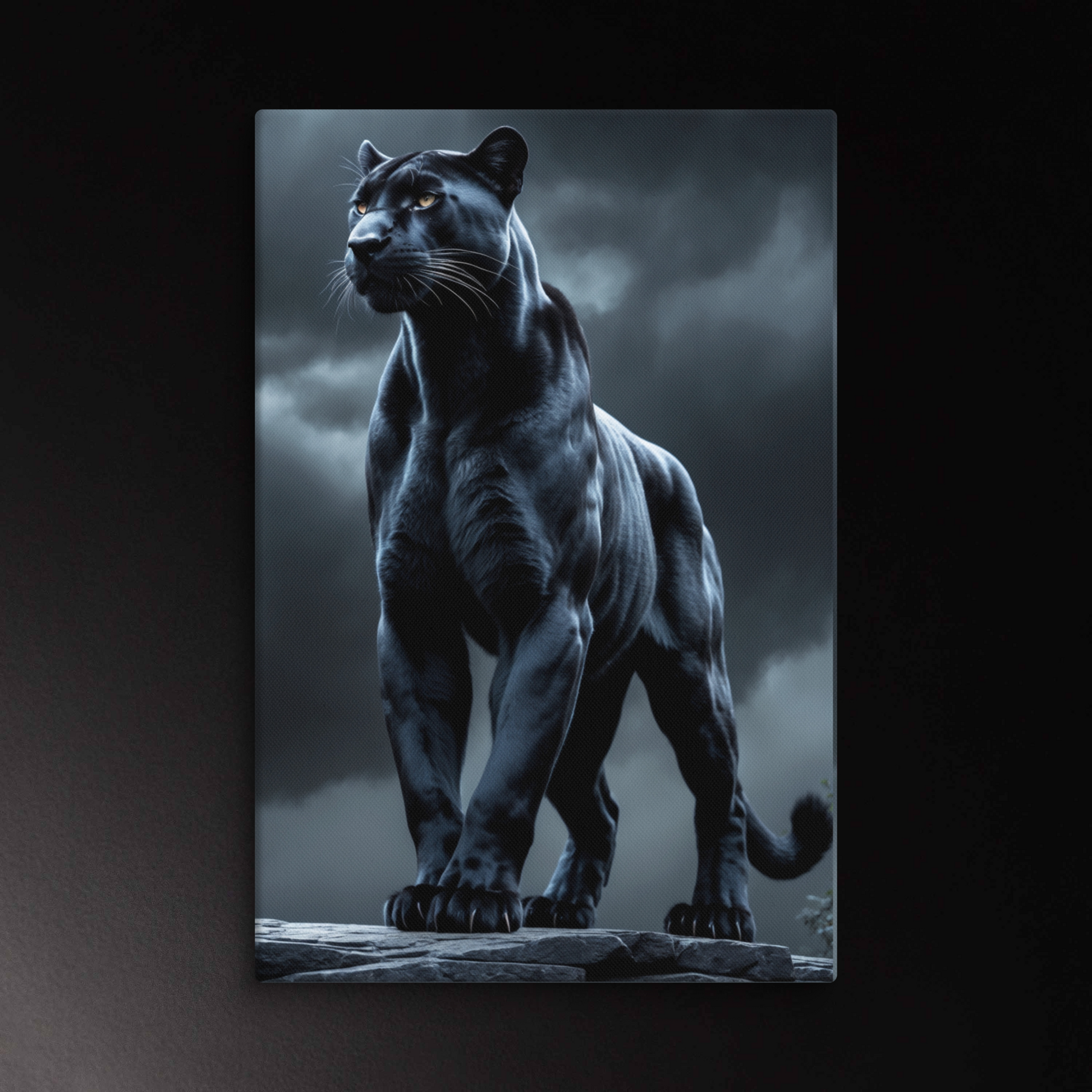 Schwarzer Panther Leinwand unter dramatischen Wolken im Großformat